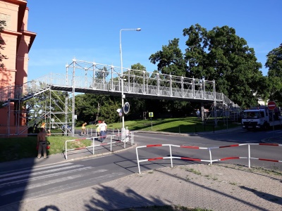 MĚLNÍK - PŘECHODOVÁ LÁVKA Z LEŠENÍ LAYHER ALLROUND